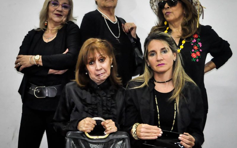 UNA DESOPILANTE COMEDIA LLEGA A LA SALA AUDITÓRIUM DEL TB: “VELORIOS”